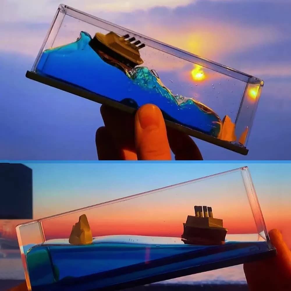 Titanic Cruise & Iceberg 3D Flow Ornament – Liquid Motion Desk Decor